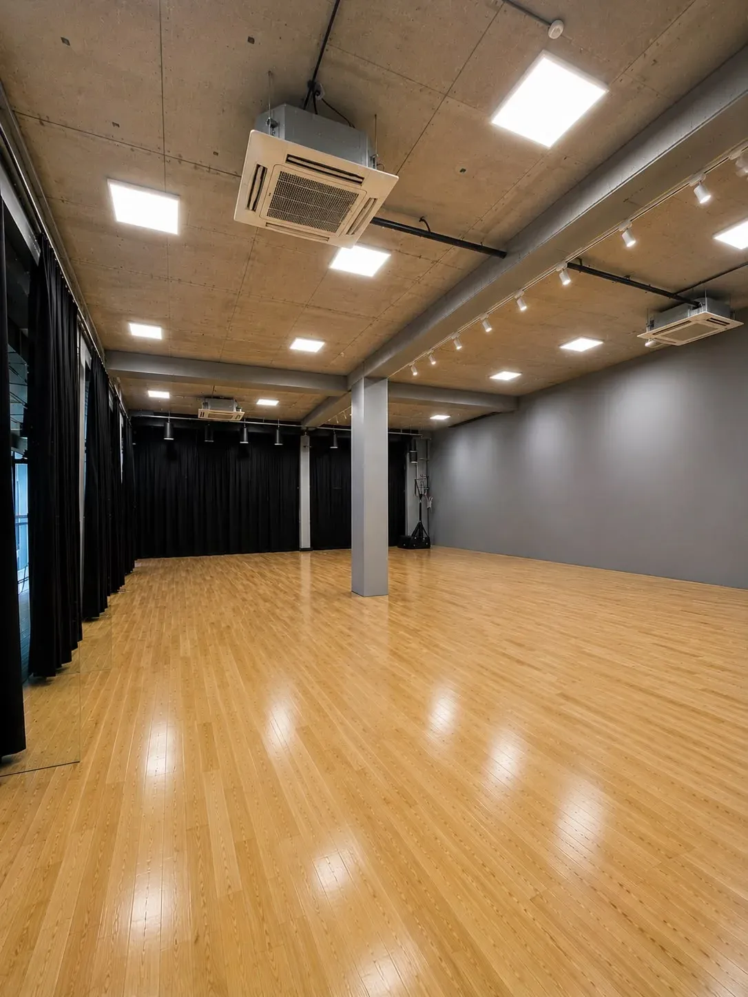 Social Tbilisi professional event hall with an open wooden floor and flexible empty layout
